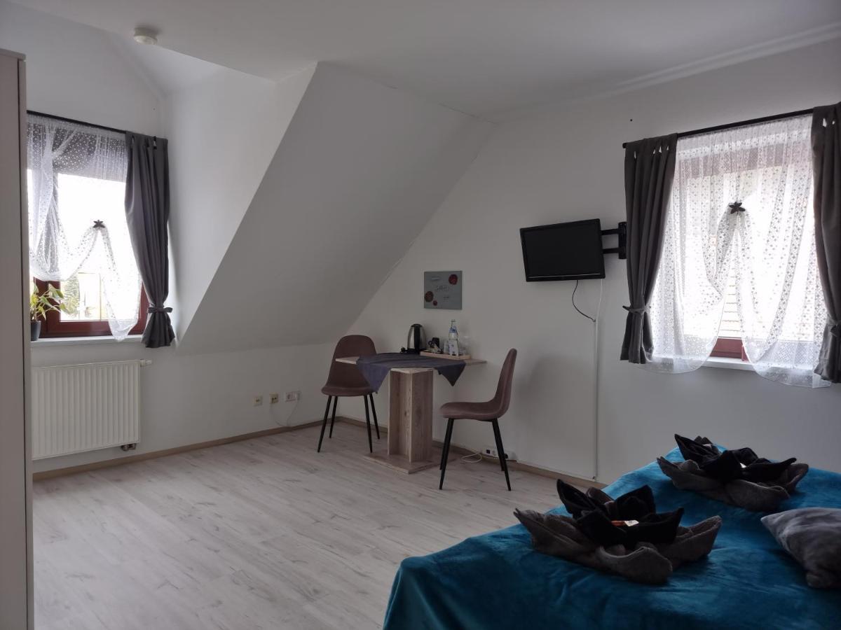 Pension Heuhexe Фладунген Экстерьер фото